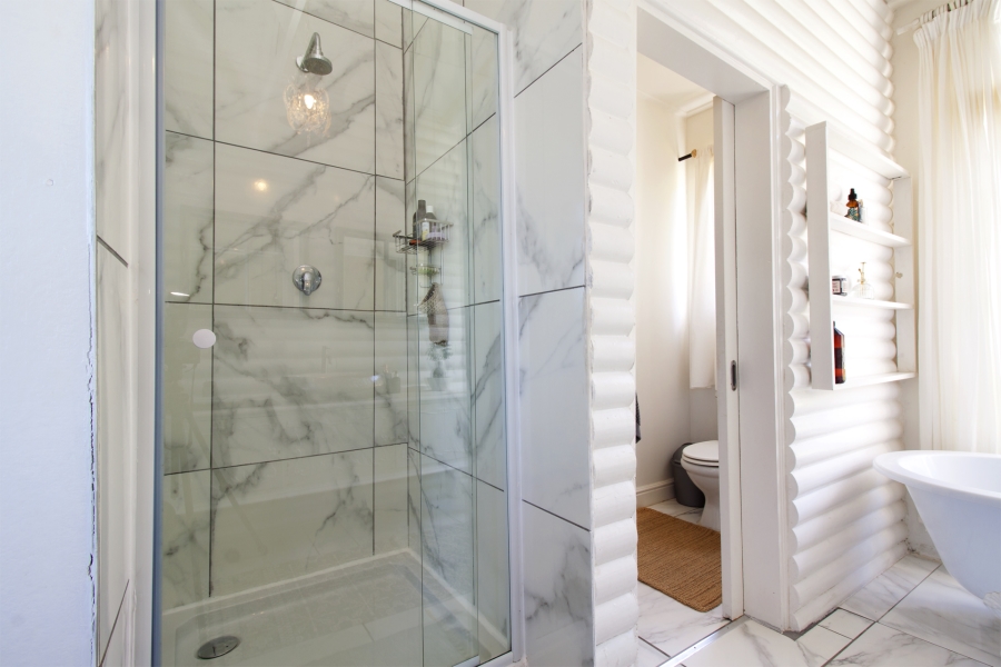 To Let 5 Bedroom Property for Rent in San Michel Western Cape